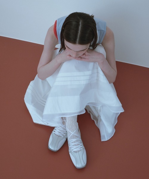 clor(クロル)の「COTTON FLARE SKIRT(スカート・レディース・ブルー/ホワイト/ネイビー・M/S)」の10枚目の写真