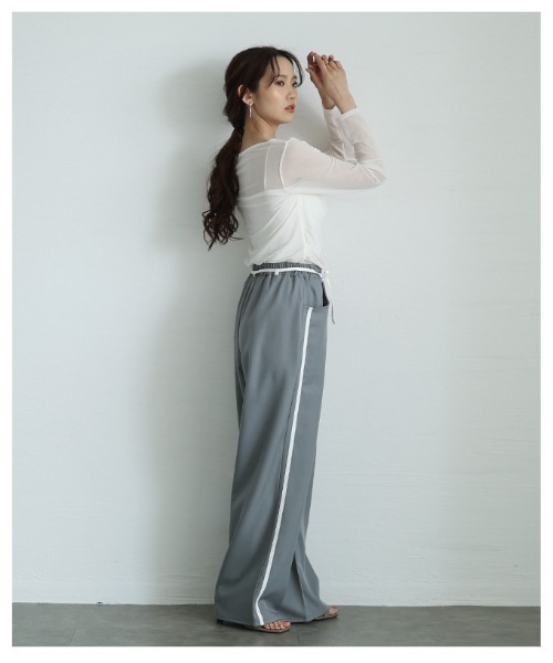 Sawa a la mode(サワアラモード)の「シアーボートネックプルオーバー(Tシャツ/カットソー・レディース・ブラック/オフホワイト/グレー・FREE)」の15枚目の写真
