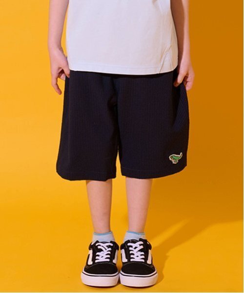 kladskap(クレードスコープ)の「恐竜ワンポイント6分丈パンツ(その他パンツ・キッズ・ベージュ/サックスブルー/ネイビー・110cm/120cm/90cm/100cm/130cm)」の1枚目の写真
