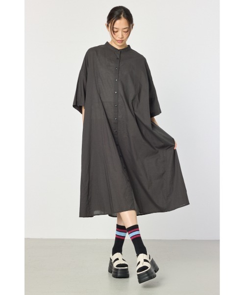 RODEO CROWNS WIDE BOWL（ロデオクラウンズワイドボウル）の「バンドカラールーズワンピース（ワンピース・レディース・ベージュ/ブルー系その他/ブラック系その他/チャコールグレー・FREE）」の12枚目の写真