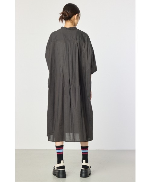 RODEO CROWNS WIDE BOWL（ロデオクラウンズワイドボウル）の「バンドカラールーズワンピース（ワンピース・レディース・ベージュ/ブルー系その他/ブラック系その他/チャコールグレー・FREE）」の15枚目の写真