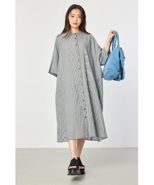 RODEO CROWNS WIDE BOWL（ロデオクラウンズワイドボウル）の「バンドカラールーズワンピース（ワンピース・レディース・ベージュ/ブルー系その他/ブラック系その他/チャコールグレー・FREE）」の17枚目の写真