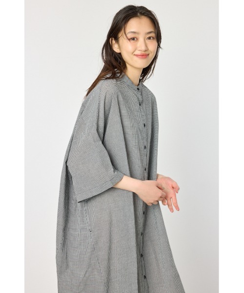 RODEO CROWNS WIDE BOWL（ロデオクラウンズワイドボウル）の「バンドカラールーズワンピース（ワンピース・レディース・ベージュ/ブルー系その他/ブラック系その他/チャコールグレー・FREE）」の22枚目の写真