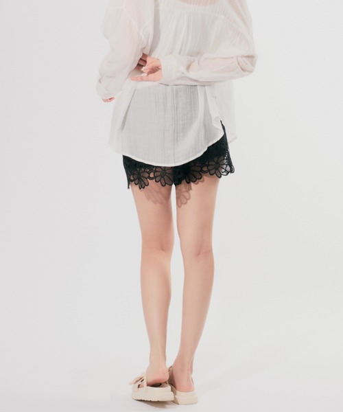 JilLA(ジルア)の「Flower Lace Short pants / フラワーレースショートパンツ(スウェットパンツ・レディース・ホワイト/ブラック・FREE)」の12枚目の写真