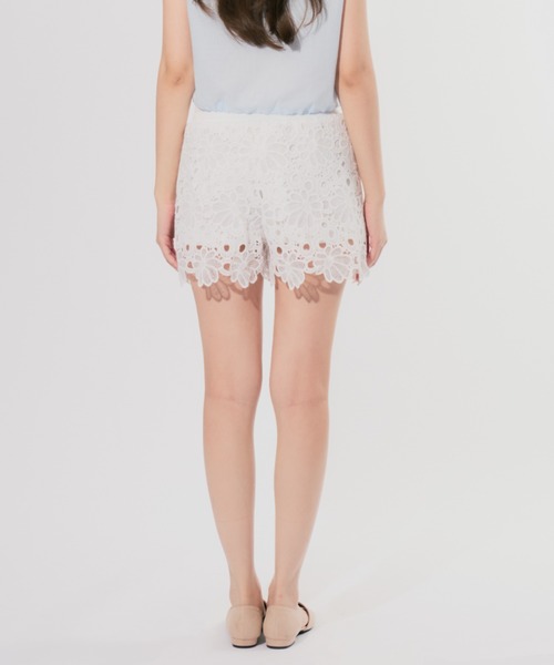 JilLA(ジルア)の「Flower Lace Short pants / フラワーレースショートパンツ(スウェットパンツ・レディース・ホワイト/ブラック・FREE)」の15枚目の写真