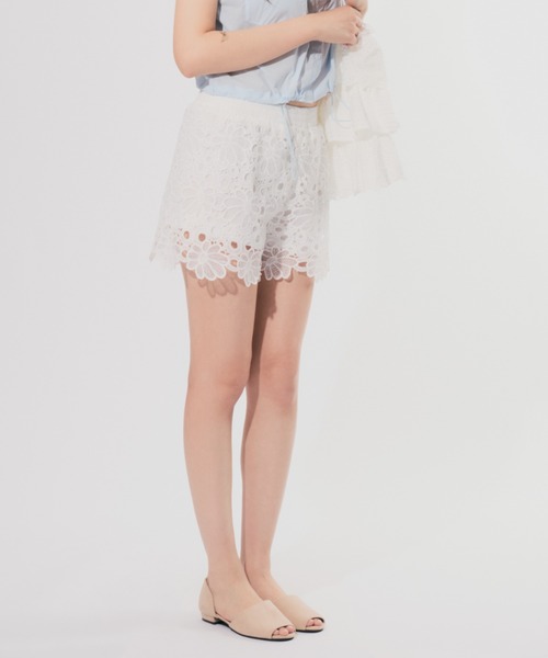 JilLA(ジルア)の「Flower Lace Short pants / フラワーレースショートパンツ(スウェットパンツ・レディース・ホワイト/ブラック・FREE)」の19枚目の写真