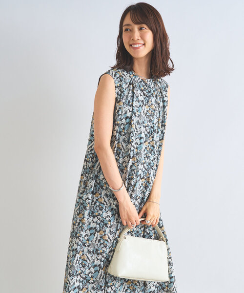 un dix cors(アンディコール)の「《主役級アイテム》ノースリーブ花柄ワンピース(ワンピース・レディース・ブラック・FREE)」の2枚目の写真