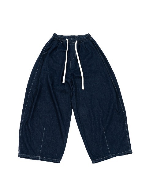 bashful base Oriental（バッシュフルベースオリエンタル）の「【新色&新サイズ追加！/bbO】イージーコクーンワイドデニムパンツ（デニムパンツ・メンズ・ネイビー/ブラック/ライトブルー・MEDIUM/LARGE/SMALL）」の13枚目の写真