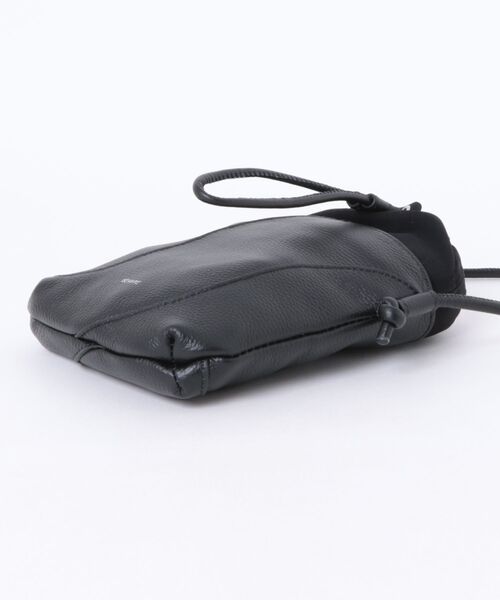 Beau're(ヴュレ)の「BEAURE Mini Drawstring Pouch ショルダー Bag(ショルダーバッグ・レディース・ブラウン/パープル系その他/ブラック/シルバー・FREE)」の5枚目の写真