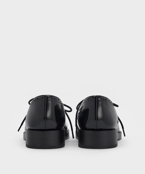 CHARLES & KEITH(チャールズ & キース)の「ブローグダービー(ローファー・レディース・ブラック系その他7/ブラウン系その他7・25.5cm/25cm/24.5cm/23.5cm/23cm/22.5cm)」の4枚目の写真