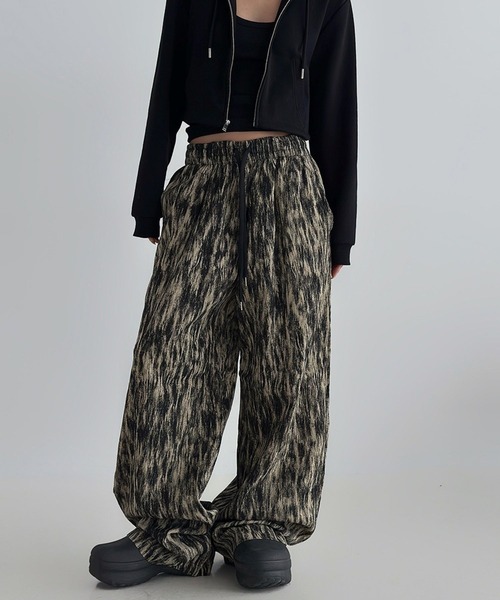 ASCLO（エジュクロ）の「ASCLO／プリーツプリントパンツ（その他パンツ・メンズ・カーキ/ブラック・FREE）」の10枚目の写真