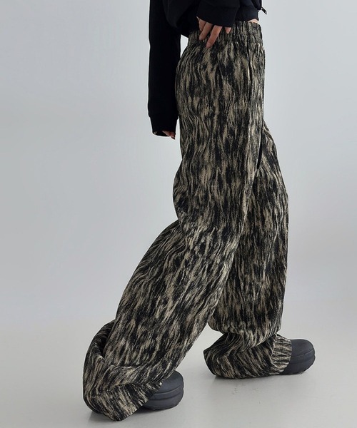 ASCLO（エジュクロ）の「ASCLO／プリーツプリントパンツ（その他パンツ・メンズ・カーキ/ブラック・FREE）」の6枚目の写真