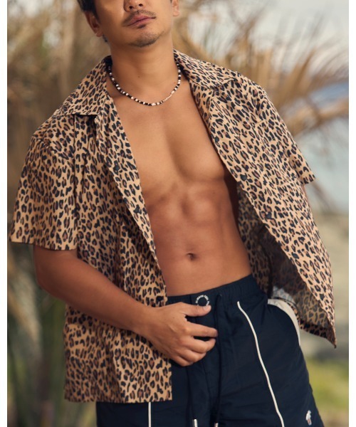 SUNS by #Re:room(サンズバイリルーム)の「カラーレオパードシャツ(シャツ/ブラウス・メンズ・カーキ/ブルー/ベージュ・SMALL/MEDIUM)」の1枚目の写真