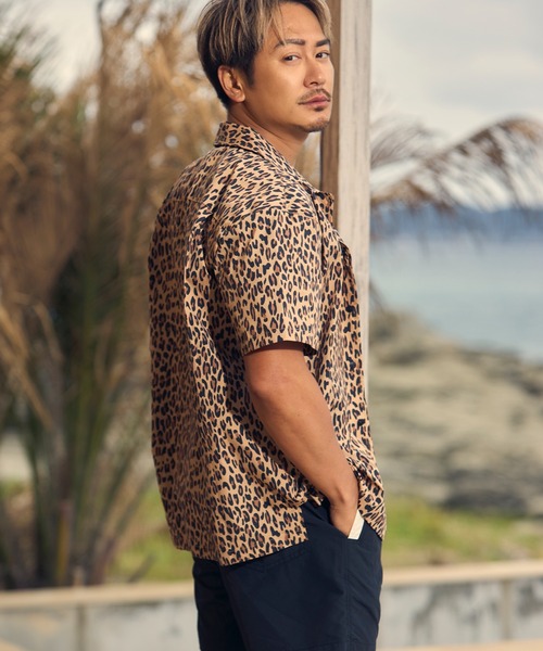 SUNS by #Re:room(サンズバイリルーム)の「カラーレオパードシャツ(シャツ/ブラウス・メンズ・カーキ/ブルー/ベージュ・SMALL/MEDIUM)」の6枚目の写真