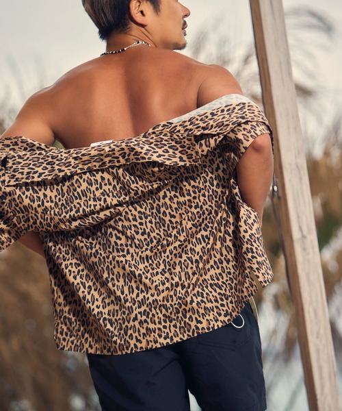 SUNS by #Re:room(サンズバイリルーム)の「カラーレオパードシャツ(シャツ/ブラウス・メンズ・カーキ/ブルー/ベージュ・SMALL/MEDIUM)」の7枚目の写真