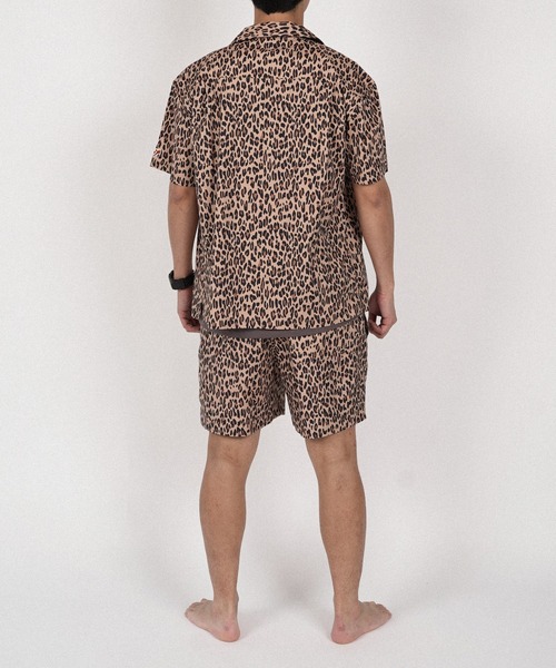 SUNS by #Re:room(サンズバイリルーム)の「カラーレオパードシャツ(シャツ/ブラウス・メンズ・カーキ/ブルー/ベージュ・SMALL/MEDIUM)」の12枚目の写真