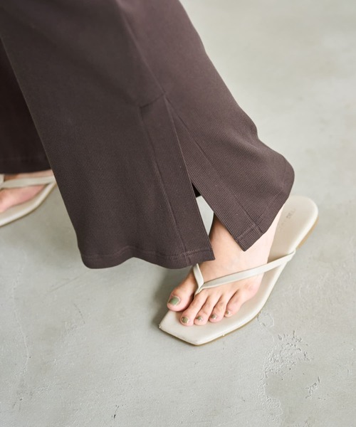 STYLE DELI（スタイルデリ）の「【Made in JAPAN】涼しい綿テレコ裾ベンツスリットパンツ（その他パンツ・レディース・ネイビー/ブラウン/ブラック・01/02）」の22枚目の写真