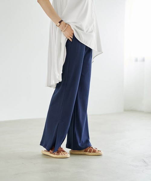STYLE DELI（スタイルデリ）の「【Made in JAPAN】涼しい綿テレコ裾ベンツスリットパンツ（その他パンツ・レディース・ネイビー/ブラウン/ブラック・01/02）」の12枚目の写真