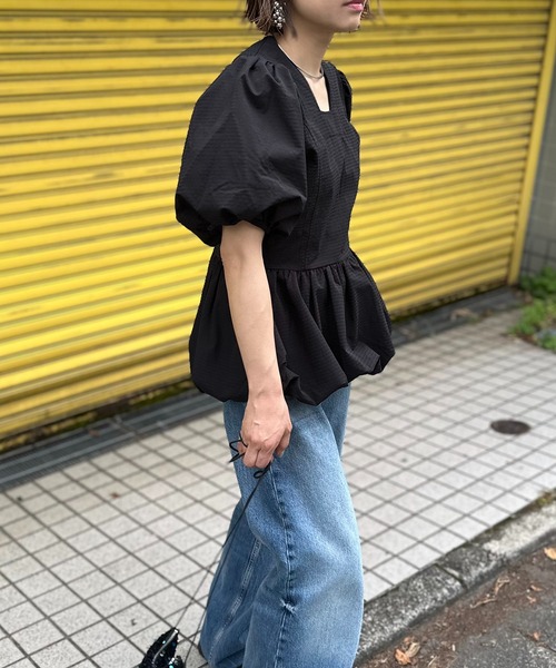 mi via loca（ミヴィアロカ）の「バルーンペプラムトップス（シャツ/ブラウス・レディース・ブラック/ピンク/ホワイト・FREE）」の7枚目の写真