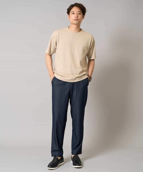 a.v.v(アーヴェヴェ)の「【接触冷感/イージーケア/毛玉になりにくい】変形スムースクルーネックカットソー(Tシャツ/カットソー・メンズ・ベージュ/ホワイト/ブラック・46/48/50)」の7枚目の写真