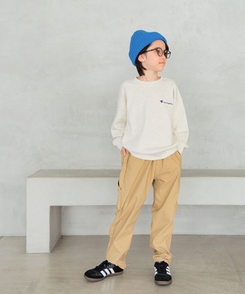 Champion（チャンピオン）の「【Champion(チャンピオン)】別注ルーズフィットプルオーバー(KIDS)（スウェット・キッズ・ブラウン/グリーン/オートミール/パープル・120cm/130cm/140cm/150cm）」の17枚目の写真