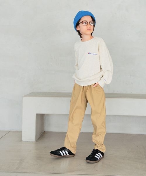 Champion（チャンピオン）の「【Champion(チャンピオン)】別注ルーズフィットプルオーバー(KIDS)（スウェット・キッズ・ブラウン/グリーン/オートミール/パープル・120cm/130cm/140cm/150cm）」の18枚目の写真