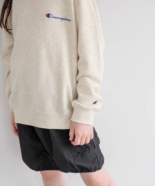 Champion（チャンピオン）の「【Champion(チャンピオン)】別注ルーズフィットプルオーバー(KIDS)（スウェット・キッズ・ブラウン/グリーン/オートミール/パープル・120cm/130cm/140cm/150cm）」の10枚目の写真