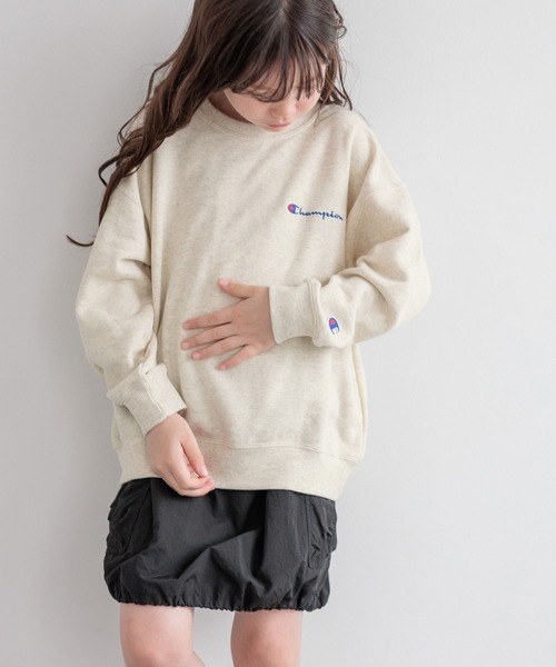 Champion（チャンピオン）の「【Champion(チャンピオン)】別注ルーズフィットプルオーバー(KIDS)（スウェット・キッズ・ブラウン/グリーン/オートミール/パープル・120cm/130cm/140cm/150cm）」の5枚目の写真