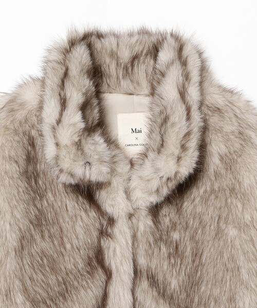 CAROLINA GLASER（カロリナ グレイサー）の「Mai / ファーコート（ブルゾン・レディース・ブラウン/グレー・ONE SIZE）」の9枚目の写真