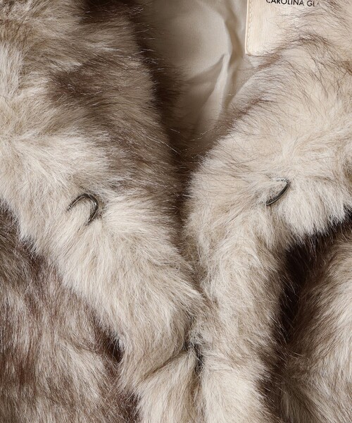 CAROLINA GLASER（カロリナ グレイサー）の「Mai / ファーコート（ブルゾン・レディース・ブラウン/グレー・ONE SIZE）」の10枚目の写真