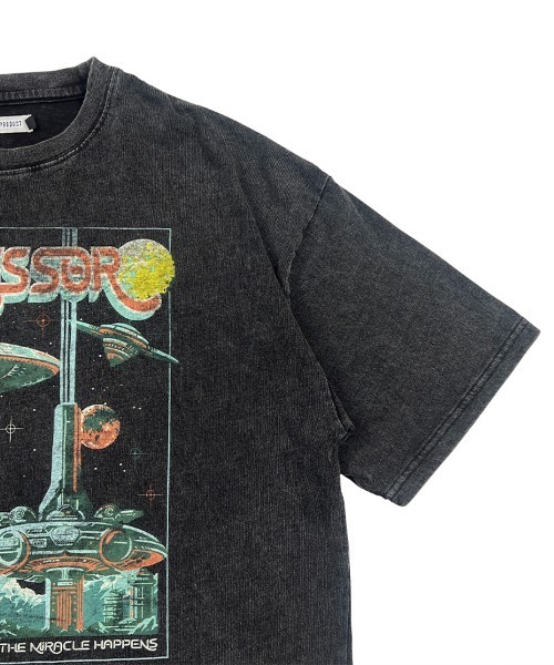 HORIZON DREAM(ホライゾンドリーム)の「フィクションムービースノーウォッシュ加工プリントTシャツ(Tシャツ/カットソー・メンズ・ブラック系その他4/ブラック系その他3/ブラック系その他/ブラック系その他2/ブラック・LARGE/MEDIUM)」の9枚目の写真