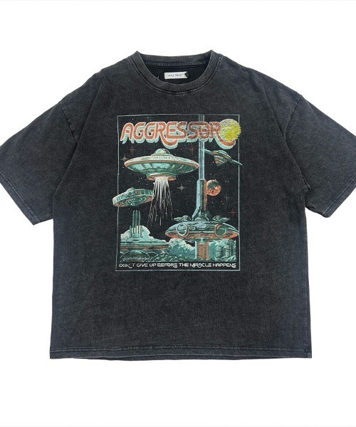 HORIZON DREAM(ホライゾンドリーム)の「フィクションムービースノーウォッシュ加工プリントTシャツ(Tシャツ/カットソー・メンズ・ブラック系その他4/ブラック系その他3/ブラック系その他/ブラック系その他2/ブラック・LARGE/MEDIUM)」の10枚目の写真