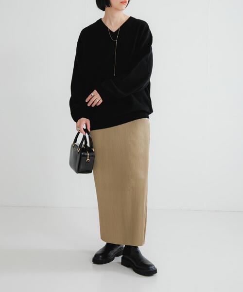 URBAN RESEARCH（アーバンリサーチ）の「サテンプリーツストレートラインスカート（スカート・レディース・ベージュ/カーキ・FREE）」の4枚目の写真