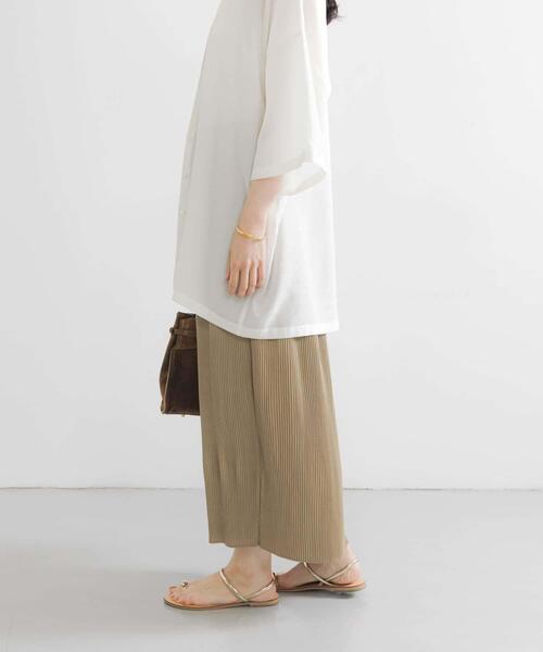 URBAN RESEARCH（アーバンリサーチ）の「サテンプリーツストレートラインスカート（スカート・レディース・ベージュ/カーキ・FREE）」の6枚目の写真