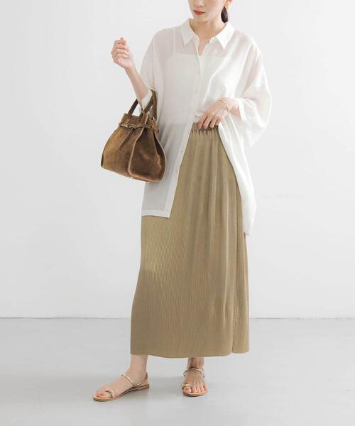URBAN RESEARCH（アーバンリサーチ）の「サテンプリーツストレートラインスカート（スカート・レディース・ベージュ/カーキ・FREE）」の22枚目の写真
