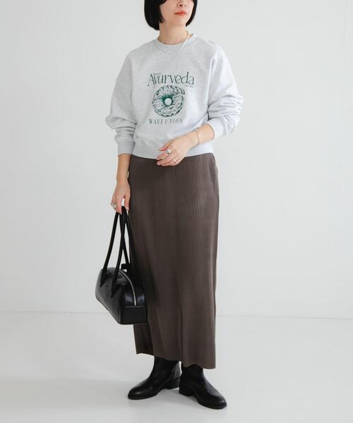 URBAN RESEARCH（アーバンリサーチ）の「サテンプリーツストレートラインスカート（スカート・レディース・ベージュ/カーキ・FREE）」の20枚目の写真