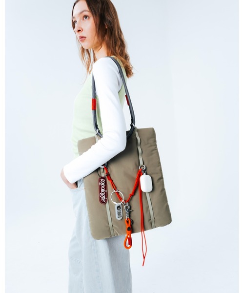 Topologie(トポロジー)の「14" Cloud Shopper 【バッグ単体】(トートバッグ・レディース・モスグリーン/ミント/ブラック/オレンジ/グリーン系その他・ONE SIZE)」の17枚目の写真