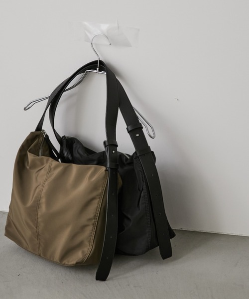 コンビレクタングルショルダー（ショルダーバッグ）｜Auntie Rosa