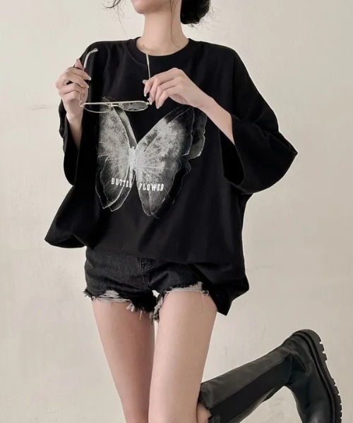 LETee(レティー)の「オーバーサイズバタフライプリントTシャツ(Tシャツ/カットソー・レディース・ホワイト/ブラック/グレー・FREE)」の10枚目の写真