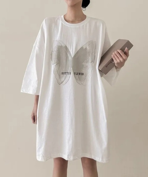 LETee(レティー)の「オーバーサイズバタフライプリントTシャツ(Tシャツ/カットソー・レディース・ホワイト/ブラック/グレー・FREE)」の15枚目の写真