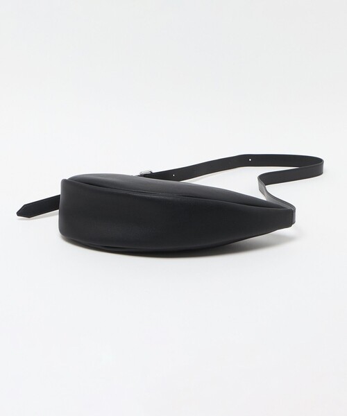 BEAUTY&YOUTH UNITED ARROWS（ビューティーアンドユースユナイテッドアローズ）の「“Drape Bag Series” ムーン ショルダーバッグ（ショルダーバッグ・メンズ・ブラック・FREE）」の8枚目の写真