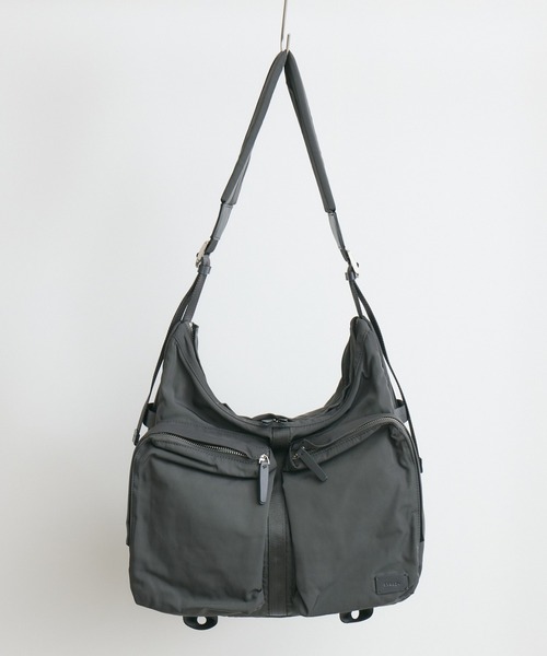 KATHARINE ROSS(キャサリンロス)の「【KATHARINE ROSS】【story.】フィールドワンショルダーバッグ(ショルダーバッグ・レディース・ライトベージュ/ブラック/チャコールグレー・MEDIUM)」の2枚目の写真