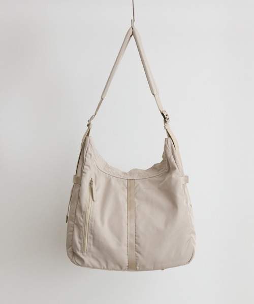 KATHARINE ROSS(キャサリンロス)の「【KATHARINE ROSS】【story.】フィールドワンショルダーバッグ(ショルダーバッグ・レディース・ライトベージュ/ブラック/チャコールグレー・MEDIUM)」の6枚目の写真