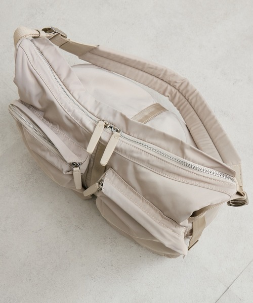 KATHARINE ROSS(キャサリンロス)の「【KATHARINE ROSS】【story.】フィールドワンショルダーバッグ(ショルダーバッグ・レディース・ライトベージュ/ブラック/チャコールグレー・MEDIUM)」の12枚目の写真