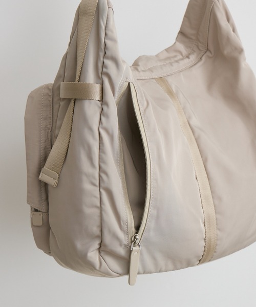 KATHARINE ROSS(キャサリンロス)の「【KATHARINE ROSS】【story.】フィールドワンショルダーバッグ(ショルダーバッグ・レディース・ライトベージュ/ブラック/チャコールグレー・MEDIUM)」の15枚目の写真