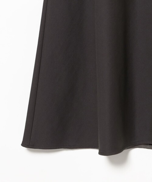 Demi-Luxe BEAMS（デミルクス ビームス）の「レーヨン ナイロン ポンチ フレア スカート（スカート・レディース・チャコールグレー/ブラック・38/36）」の10枚目の写真