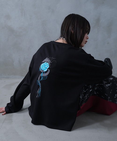 Ellno Loset（エルノロゼット）の「ドラゴンローズ刺繍ロンT（Tシャツ/カットソー・メンズ・オフホワイト/ブラック・SMALL/MEDIUM/LARGE）」の2枚目の写真