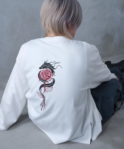 Ellno Loset（エルノロゼット）の「ドラゴンローズ刺繍ロンT（Tシャツ/カットソー・メンズ・オフホワイト/ブラック・SMALL/MEDIUM/LARGE）」の12枚目の写真