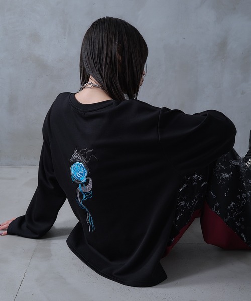 Ellno Loset（エルノロゼット）の「ドラゴンローズ刺繍ロンT（Tシャツ/カットソー・メンズ・オフホワイト/ブラック・SMALL/MEDIUM/LARGE）」の3枚目の写真