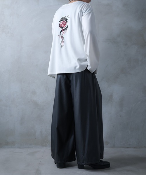 Ellno Loset（エルノロゼット）の「ドラゴンローズ刺繍ロンT（Tシャツ/カットソー・メンズ・オフホワイト/ブラック・SMALL/MEDIUM/LARGE）」の19枚目の写真
